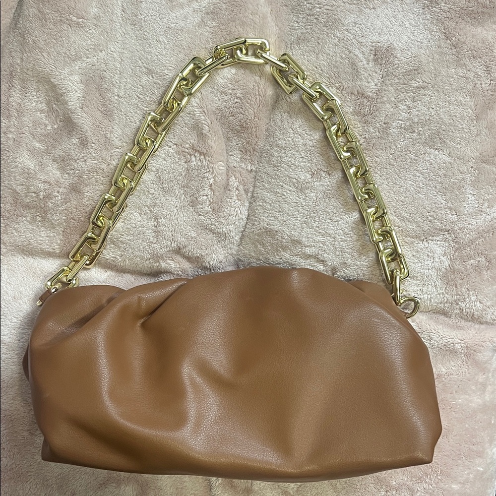 Women’s Tan Shoulder Bag with Gold Chain
